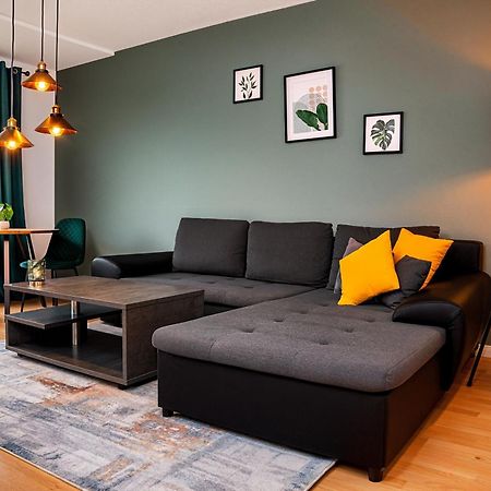 Smart Home - Essen - Perfect For 5 Guests! Central - Balcony - Netflix - Free Parking Zone Kültér fotó